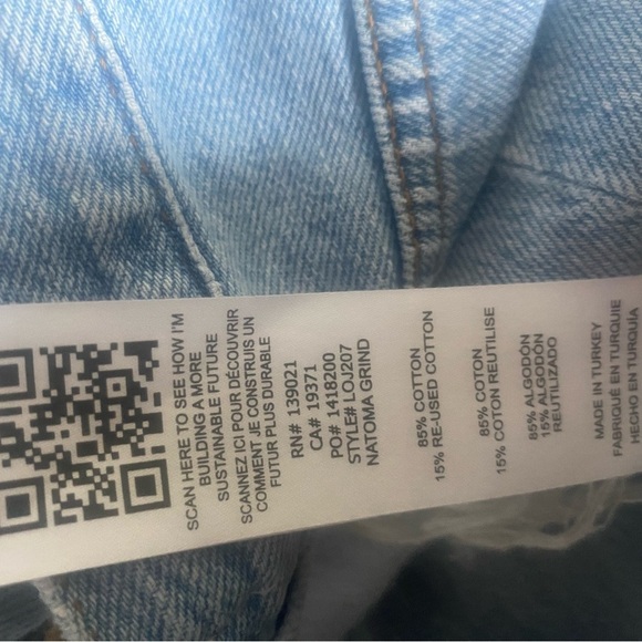 Frame Denim Distressed Light Blue Jeans size 27 see photos please 85 % cotton 15 - Picture 3 of 3